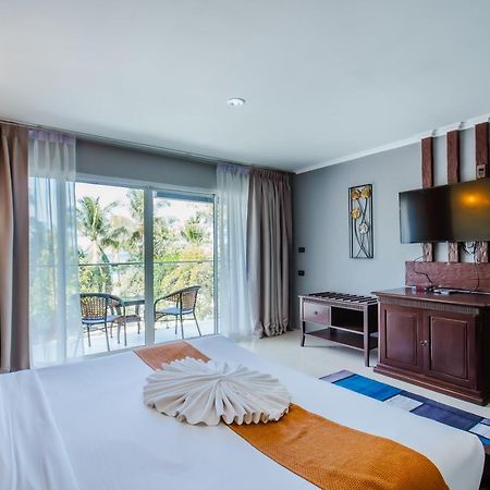 Time Out Hotel Patong Kültér fotó