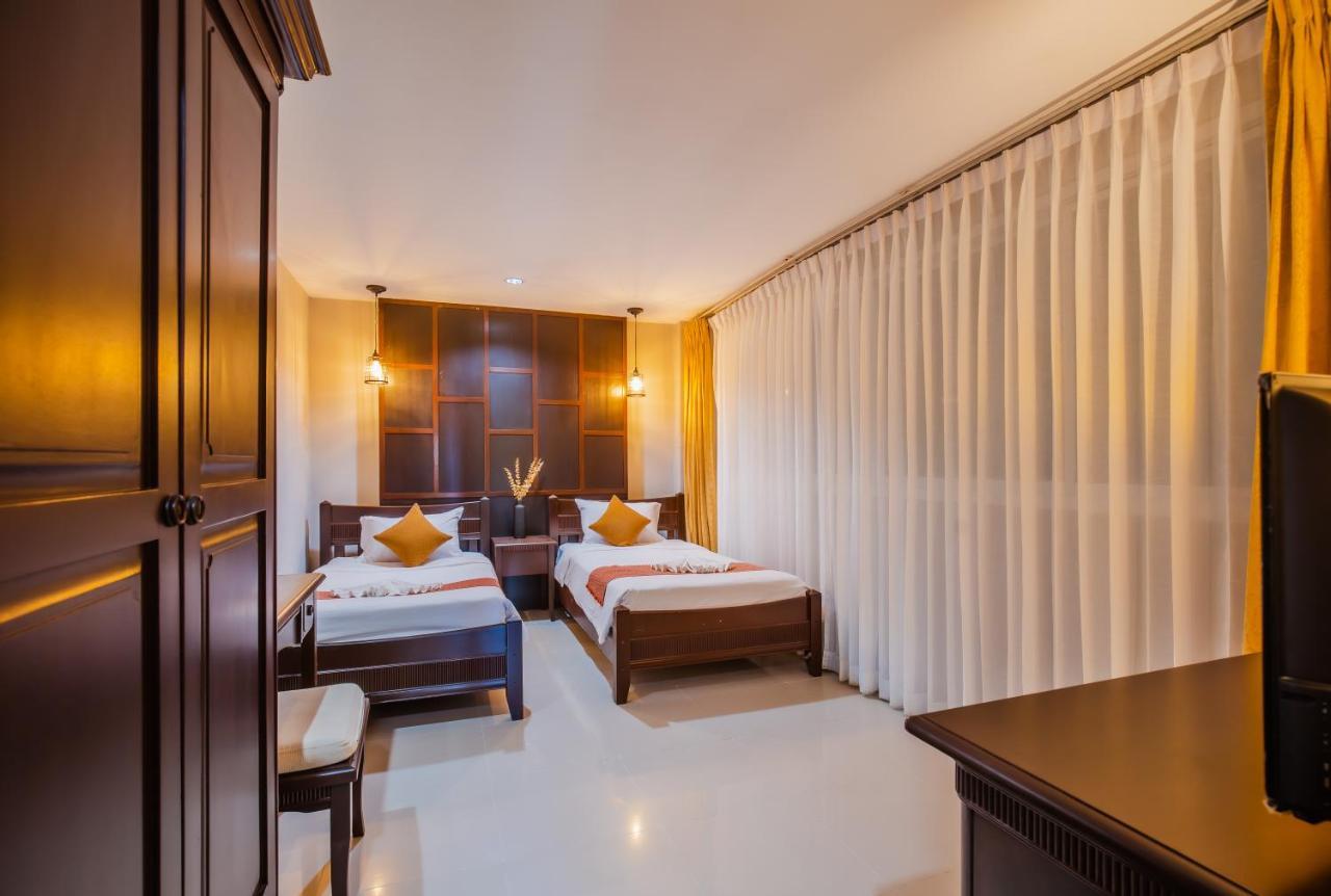 Time Out Hotel Patong Kültér fotó