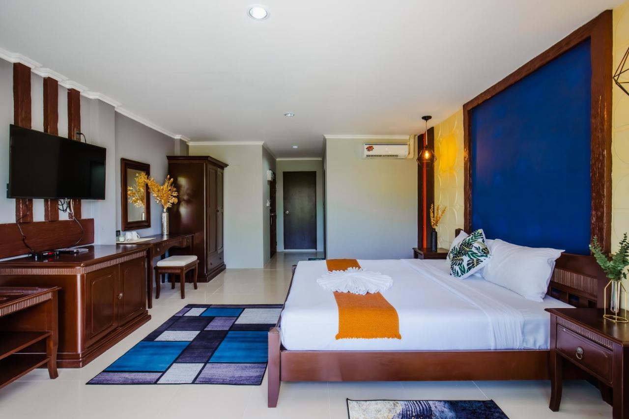 Time Out Hotel Patong Kültér fotó