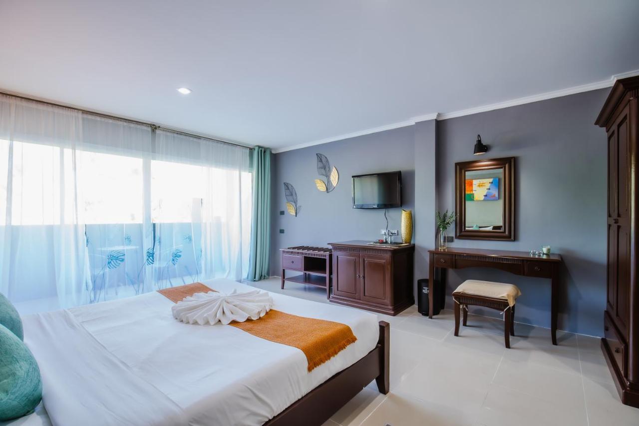 Time Out Hotel Patong Kültér fotó